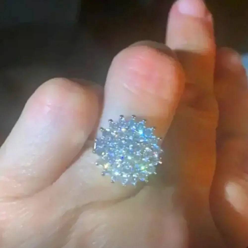 Labies Celeb style Lotus Seed Shape Simulated Diamond Flower Wedding Ring sz8